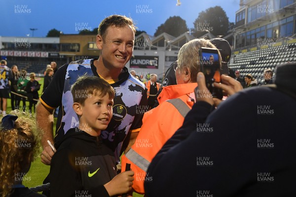 140625 - Glamorgan v Sussex - Vitality Blast - Colin Ingram of Glamorgan  with fans at full time