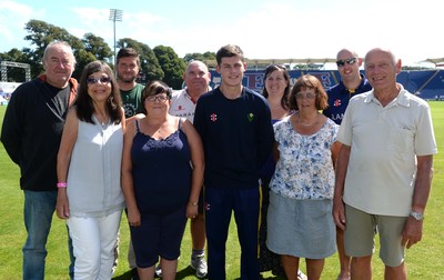 230816 - Glamorgan v Sussex - Specsavers County Championship -