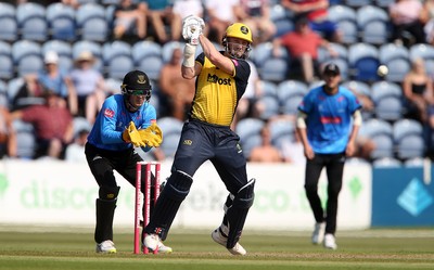 260819 - Glamorgan v Sussex Sharks - Vitality T20 Blast - Shaun Marsh of Glamorgan batting