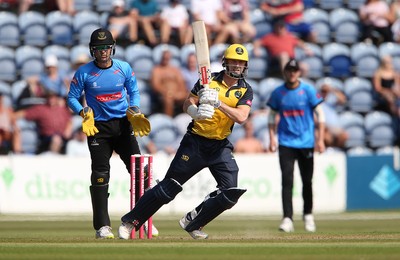 260819 - Glamorgan v Sussex Sharks - Vitality T20 Blast - Shaun Marsh of Glamorgan batting