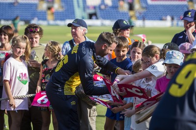 260819 - Glamorgan v Sussex Sharks - Vitality T20 Blast - Players sign autographs after the match