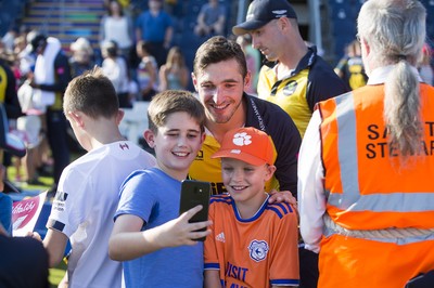 260819 - Glamorgan v Sussex Sharks - Vitality T20 Blast - Players sign autographs after the match