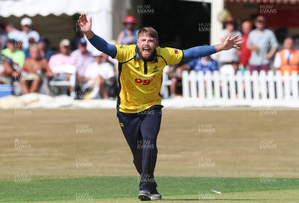 220726 - Glamorgan v Sussex Sharks, Metro Bank One Day Cup - Dan Douthwaite of Glamorgan makes an appeal
