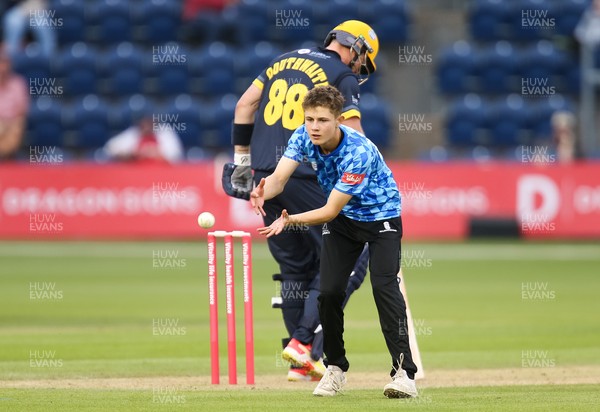 020721 - Glamorgan v Sussex Sharks, T20 Vitality Blast - Archie Lenham of Sussex Sharks catches the ball as he prepares to bowl