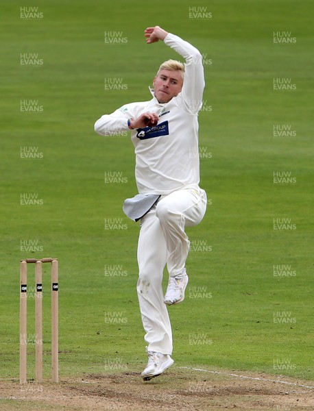080920 - Glamorgan v Warwickshire - Bob Willis Trophy - Callum Taylor of Glamorgan bowling