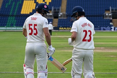 080926 - Glamorgan v Warwickshire - Rothesay County Championship - Asa Tribe of Glamorgan walks out with Jack Hope-Bell of Glamorgan for his first class debut