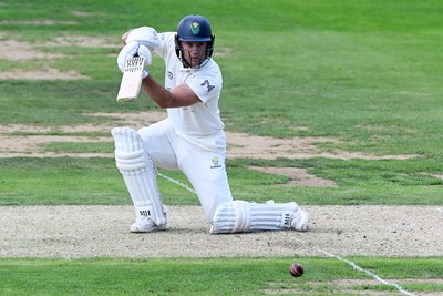 080926 - Glamorgan v Warwickshire - Rothesay County Championship - Colin Ingram of Glamorgan batting