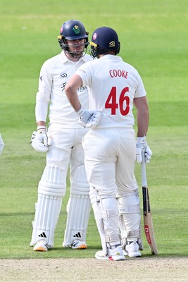 080926 - Glamorgan v Warwickshire - Rothesay County Championship - Mason Crane of Glamorgan and Chris Cooke of Glamorgan