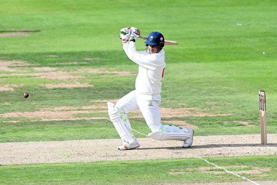 080926 - Glamorgan v Warwickshire - Rothesay County Championship - Mir Hamza of Glamorgan batting