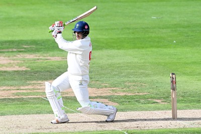080926 - Glamorgan v Warwickshire - Rothesay County Championship - Mir Hamza of Glamorgan batting