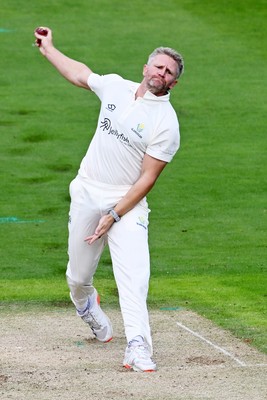 080926 - Glamorgan v Warwickshire - Rothesay County Championship - Timm Van Der Gugten of Glamorgan bowling