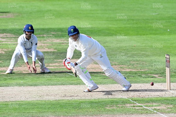 080926 - Glamorgan v Warwickshire - Rothesay County Championship - Mir Hamza of Glamorgan batting