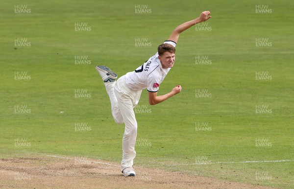 090920 - Glamorgan v Warwickshire - Bob Willis Trophy - Ethan Brookes of Warwickshire bowling