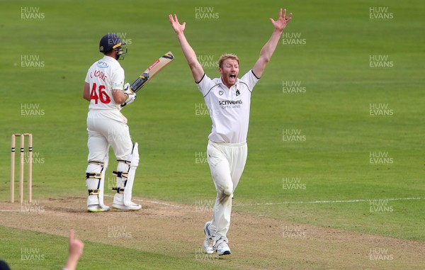 090920 - Glamorgan v Warwickshire - Bob Willis Trophy - Liam Norwell of Warwickshire appeals for a wicket