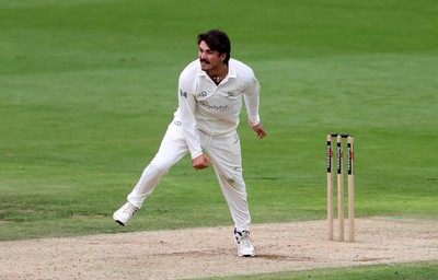 Glamorgan v Warwickshire 090926