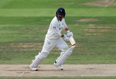 090926 - Glamorgan v Warwickshire - Rothesay County Championship, Division One - Kiran Carlson of Glamorgan batting