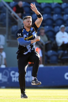 030726 - Glamorgan v Warwickshire Bears - Vitality Blast Men - Dan Douthwaite of Glamorgan bowling