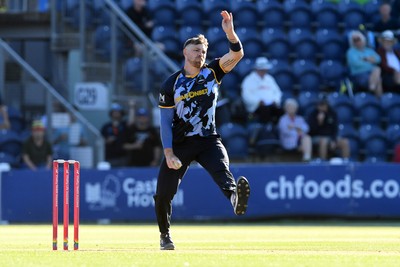 030726 - Glamorgan v Warwickshire Bears - Vitality Blast Men - Dan Douthwaite of Glamorgan bowling
