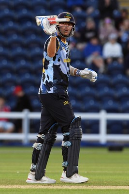 030726 - Glamorgan v Warwickshire Bears - Vitality Blast Men - Will Smale of Glamorgan hits 50