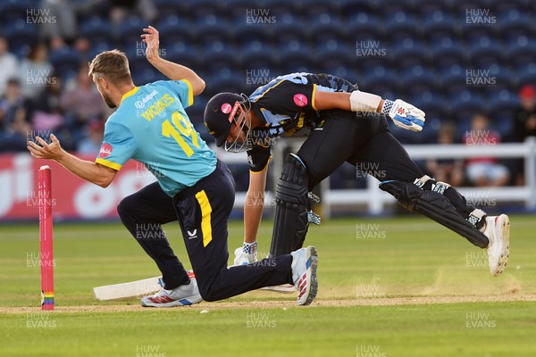 030726 - Glamorgan v Warwickshire Bears - Vitality Blast Men - Will Smale of Glamorgan just manages to stay in on his 50th run