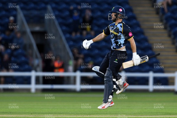 030726 - Glamorgan v Warwickshire Bears - Vitality Blast Men - Sean Dickson of Glamorgan celebrates the win at the end of the match