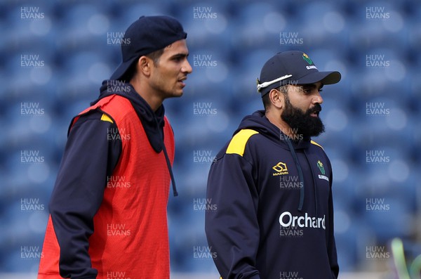 050922 - Glamorgan v Worcestershire - LV= County Championship, Division Two - Shubman Gill and Ajaz Patel of Glamorgan during the warm up