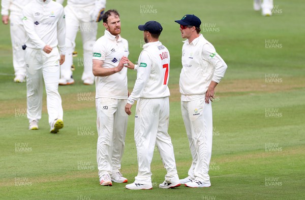 060922 - Glamorgan v Worcestershire - LV= County Championship, Division Two - James Harris of Glamorgan with team mates after Joe Leach is caught by Billy Root