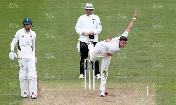 150417 - Glamorgan v Worcestershire - Specsavers County Championship Division Two - Marchant de Lange of Glamorgan bowling