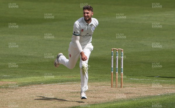 300619 - Glamorgan v Worcestershire - Specsavers County Championship Division Two - Ed Barnard of Worcestershire bowling