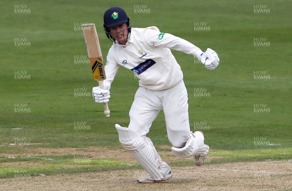 300619 - Glamorgan v Worcestershire - Specsavers County Championship Division Two - Owen Morgan of Glamorgan batting
