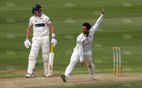 300619 - Glamorgan v Worcestershire - Specsavers County Championship Division Two - Brett D'Oliveira of Worcestershire bowling