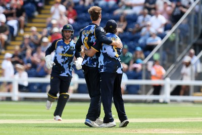 050726 - Glamorgan v Worcestershire Rapids - Vitality Blast Men - Ben Kellaway of Glamorgan bowls the ball to dismiss Isaac Mohammed of Worcestershire