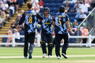 050726 - Glamorgan v Worcestershire Rapids - Vitality Blast Men - Ben Kellaway of Glamorgan bowls the ball to dismiss Isaac Mohammed of Worcestershire