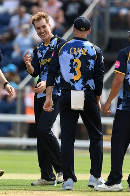 050726 - Glamorgan v Worcestershire Rapids - Vitality Blast Men - Ben Kellaway of Glamorgan bowls the ball to dismiss Isaac Mohammed of Worcestershire