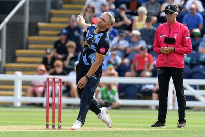 050726 - Glamorgan v Worcestershire Rapids - Vitality Blast Men - Timm Van Der Gugten of Glamorgan bowls the ball to dismiss Kashif Ali of Worcestershire