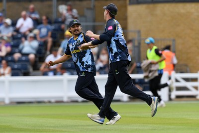 050726 - Glamorgan v Worcestershire Rapids - Vitality Blast Men - Ben Kellaway of Glamorgan catches the ball to dismiss Beyers Swanepoel of Worcestershire