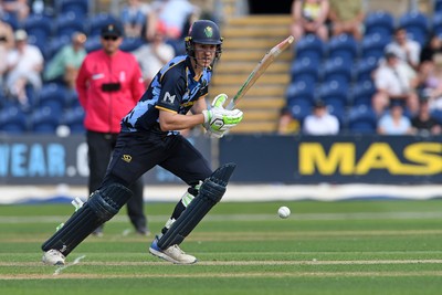 050726 - Glamorgan v Worcestershire Rapids - Vitality Blast Men - Ben Kellaway of Glamorgan batting