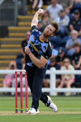 050726 - Glamorgan v Worcestershire Rapids - Vitality Blast Men - Jimmy Neesham of Glamorgan bowling