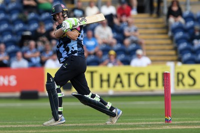 050726 - Glamorgan v Worcestershire Rapids - Vitality Blast Men - Ben Kellaway of Glamorgan batting