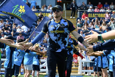 050726 - Glamorgan v Worcestershire Rapids - Vitality Blast Men - Dan Douthwaite of Glamorgan runs out