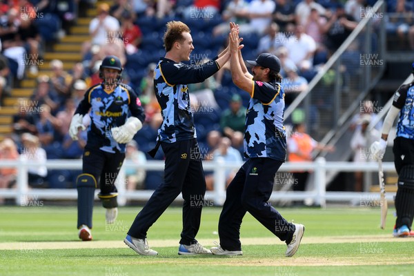 050726 - Glamorgan v Worcestershire Rapids - Vitality Blast Men - Ben Kellaway of Glamorgan bowls the ball to dismiss Isaac Mohammed of Worcestershire