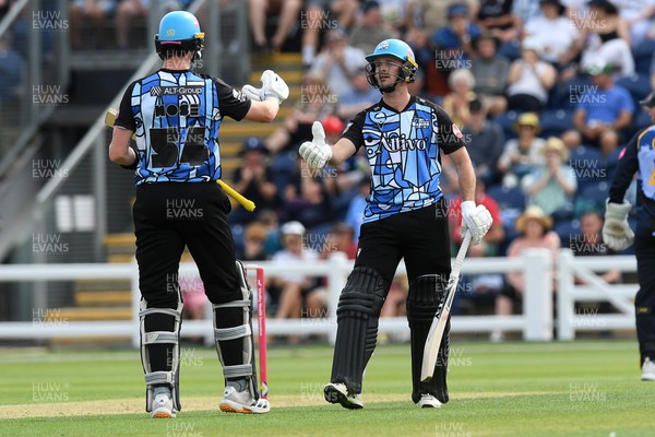 050726 - Glamorgan v Worcestershire Rapids - Vitality Blast Men - Gareth Roderick of Worcestershire hits 50