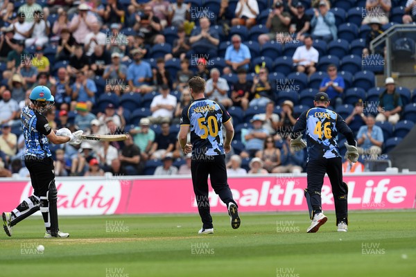 050726 - Glamorgan v Worcestershire Rapids - Vitality Blast Men - Jimmy Neesham of Glamorgan bowls the ball to dismiss Gareth Roderick of Worcestershire