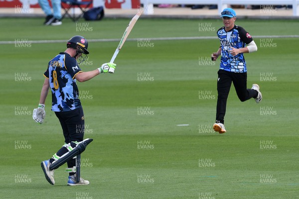 050726 - Glamorgan v Worcestershire Rapids - Vitality Blast Men - Ben Kellaway of Glamorgan is run out by (sub (Libby) of Worcestershire