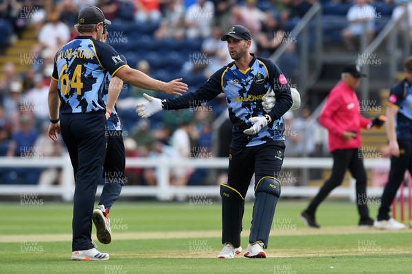 050726 - Glamorgan v Worcestershire Rapids - Vitality Blast Men - Tom Taylor of Worcestershire is run out by Will Smale of Glamorgan