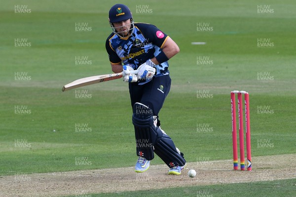 050726 - Glamorgan v Worcestershire Rapids - Vitality Blast Men - Dan Douthwaite of Glamorgan batting