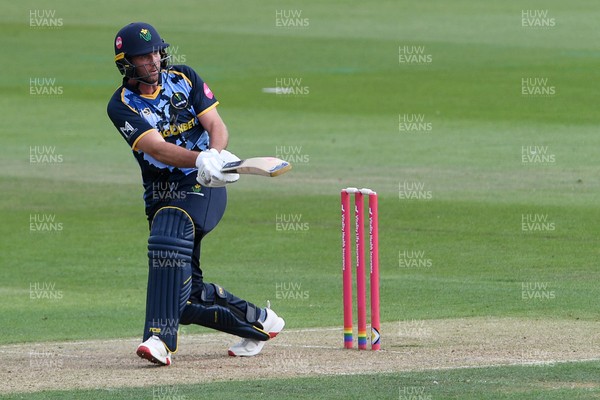 050726 - Glamorgan v Worcestershire Rapids - Vitality Blast Men - Chris Cooke of Glamorgan batting