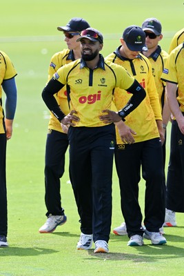 090826 - Glamorgan v Worcestershire Rapids - Metro Bank One Day Cup Men - Zain Ul Hassan of Glamorgan bowls the ball to dismiss Isaac Mohammed of Worcestershire