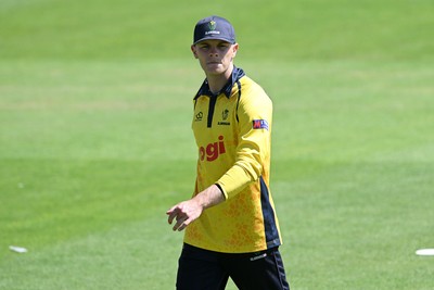 090826 - Glamorgan v Worcestershire Rapids - Metro Bank One Day Cup Men - Callum Nicholls of Glamorgan