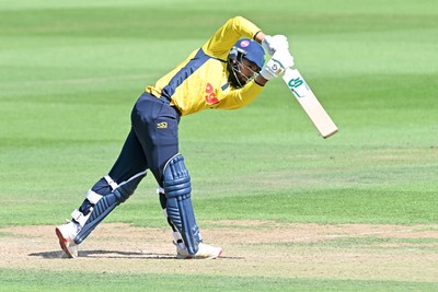 090826 - Glamorgan v Worcestershire Rapids - Metro Bank One Day Cup Men - Zain Ul Hassan of Glamorgan batting
